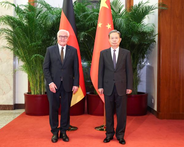 赵乐际会见德国总统施泰因迈尔.jpg